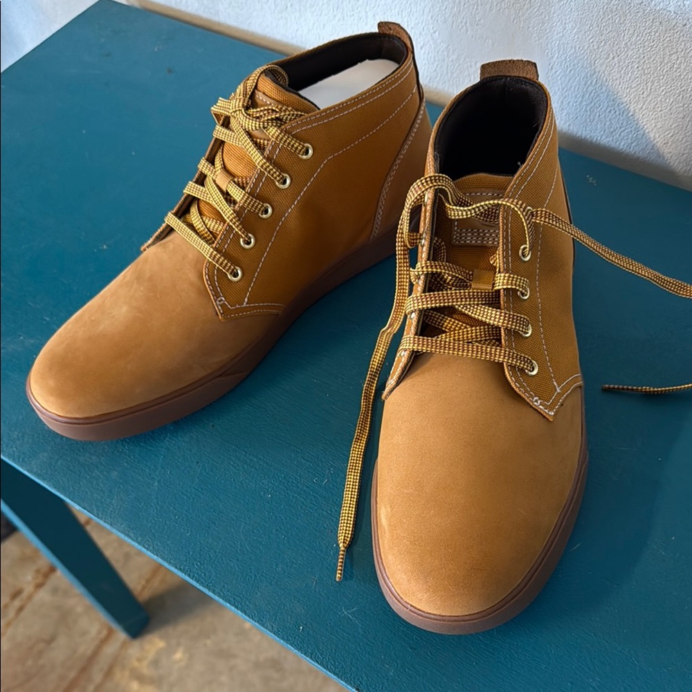 Timberland Tan Chukka Boots Casual Style